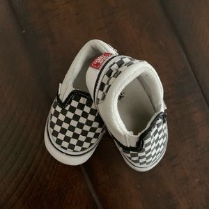 Adorable Vans crib shoes